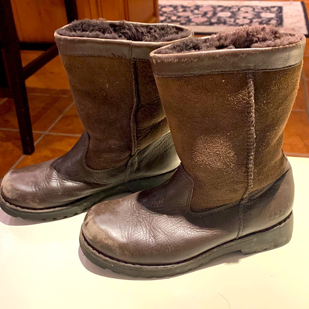 Child’s Ugg Boots - genuine leather/sheepskin